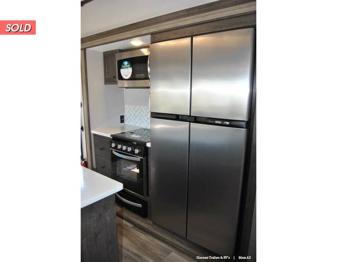 2021 Cardinal Limited 352BHLE Fifth Wheel at Luxury RV's of Arizona STOCK# T696 Photo 23