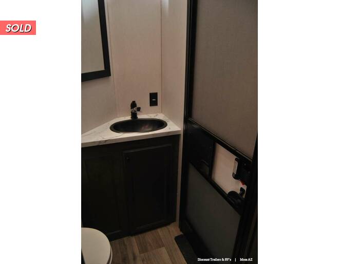 2021 Cardinal Limited 352BHLE Fifth Wheel at Luxury RV's of Arizona STOCK# T696 Photo 31