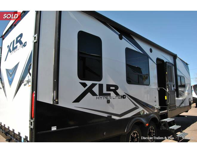 2021 XLR Hyperlite Toy Hauler 2513 Travel Trailer at Luxury RV's of Arizona STOCK# T720 Photo 13