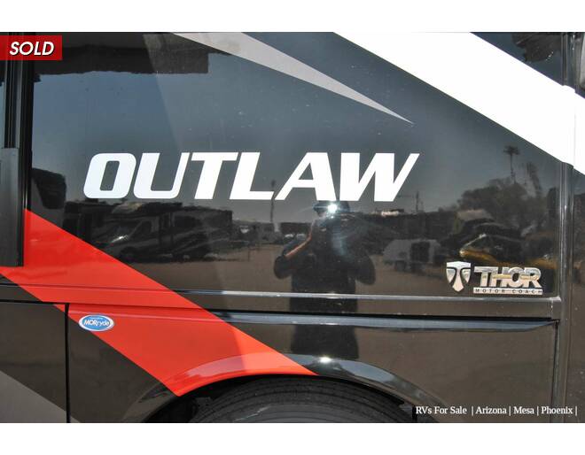 2022 Thor Outlaw Ford Toy Hauler 38KB Class A at Luxury RV's of Arizona STOCK# M135 Photo 11