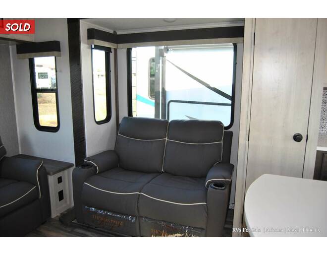 2022 Cardinal Limited 366DVLE Fifth Wheel at Luxury RV's of Arizona STOCK# T827 Photo 18