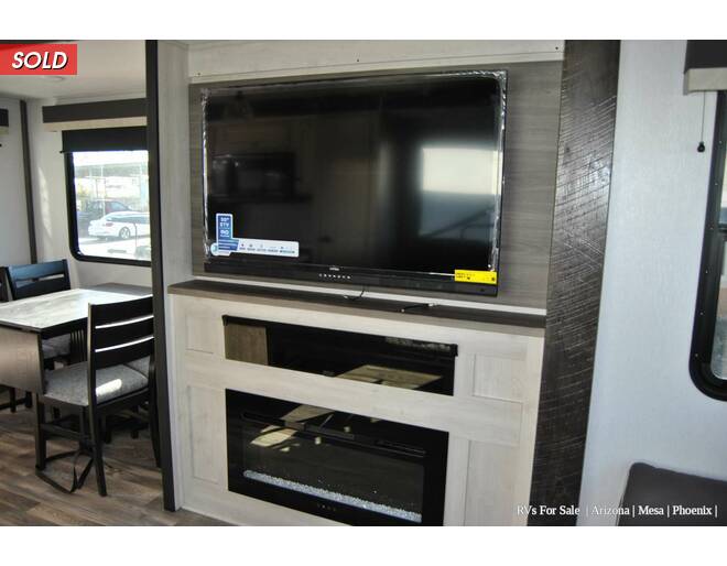 2022 Cardinal Limited 366DVLE Fifth Wheel at Luxury RV's of Arizona STOCK# T827 Photo 19