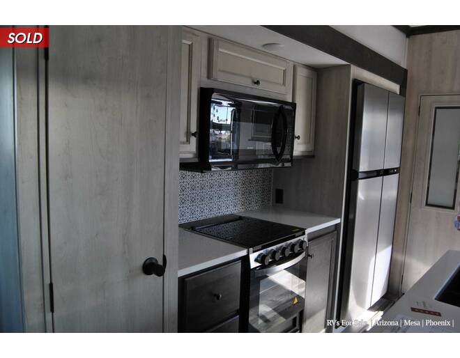 2022 Cardinal Limited 366DVLE Fifth Wheel at Luxury RV's of Arizona STOCK# T827 Photo 22