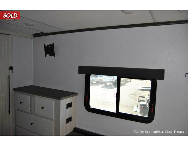 2022 Cardinal Limited 366DVLE Fifth Wheel at Luxury RV's of Arizona STOCK# T827 Photo 31