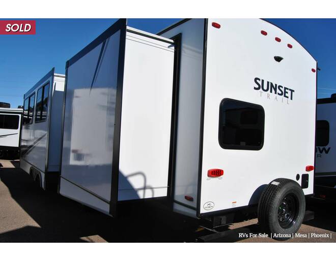 2022 CrossRoads RV Sunset Trail Super Lite 331BH Travel Trailer at Luxury RV's of Arizona STOCK# T842 Photo 8
