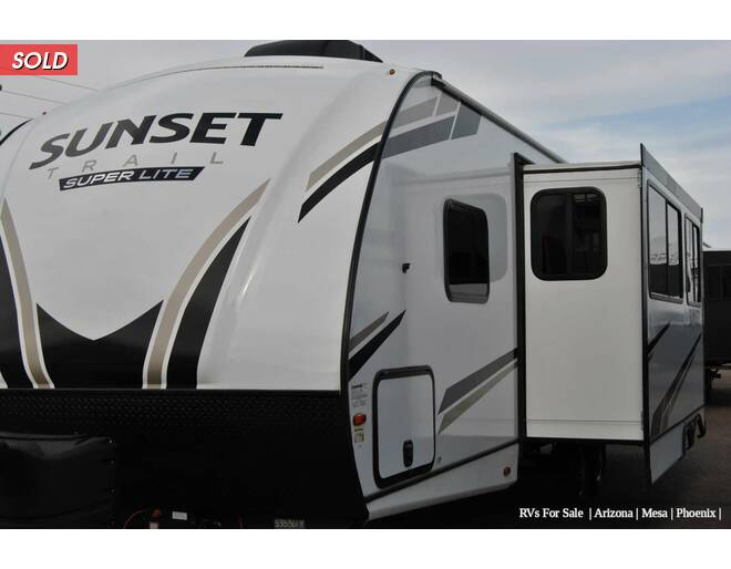 2022 CrossRoads Sunset Trail Super Lite 272BH Travel Trailer at Luxury RV's of Arizona STOCK# T862 Photo 3
