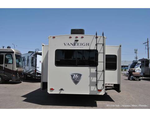 2020 Vanleigh Pinecrest 335RLP Fifth Wheel at Luxury RV's of Arizona STOCK# U952 Photo 4
