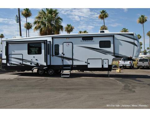 2022 Cardinal Limited 366DVLE  at Luxury RV's of Arizona STOCK# T879 Photo 4