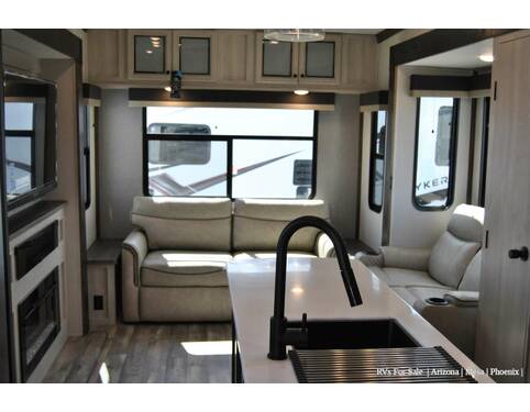 2022 Cardinal Limited 366DVLE  at Luxury RV's of Arizona STOCK# T879 Photo 8