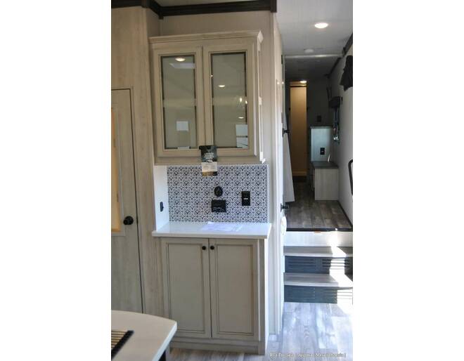 2022 Cardinal Limited 366DVLE Fifth Wheel at Luxury RV's of Arizona STOCK# T879 Photo 19