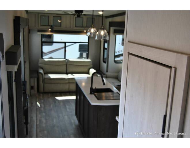 2022 Cardinal Limited 366DVLE Fifth Wheel at Luxury RV's of Arizona STOCK# T879 Photo 30