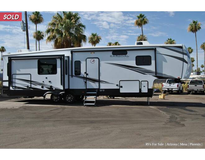 2022 Cardinal Limited 366DVLE Fifth Wheel at Luxury RV's of Arizona STOCK# T879 Photo 4