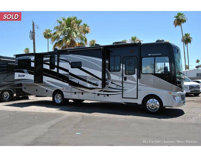 2015 Fleetwood Bounder Ford 34T Class A at Luxury RV's of Arizona STOCK# U913 Photo 2