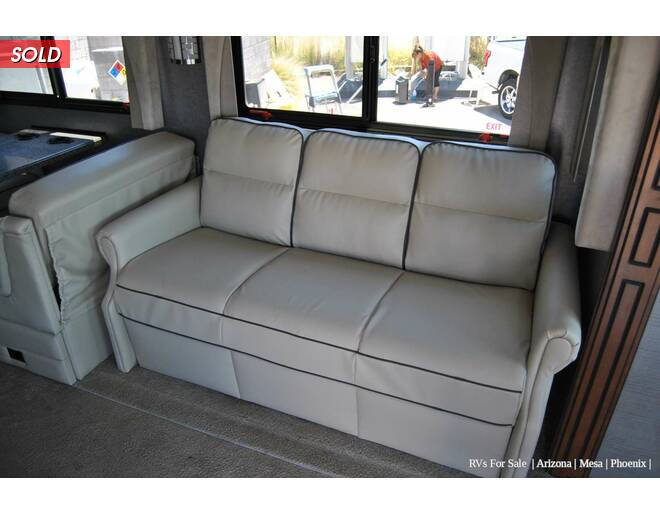 2015 Fleetwood Bounder Ford 34T Class A at Luxury RV's of Arizona STOCK# U913 Photo 9
