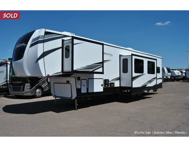 2022 Cardinal Limited 352BHLE Fifth Wheel at Luxury RV's of Arizona STOCK# T894 Photo 5