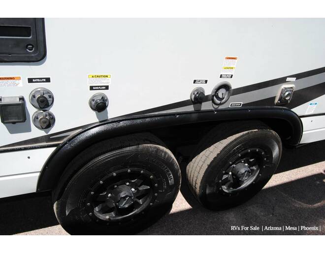 2021 Genesis Supreme Vortex Toy Hauler 2513V Travel Trailer at Luxury RV's of Arizona STOCK# U1132 Photo 12